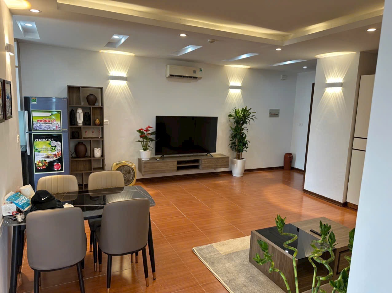 Căn Hộ Cao Cấp 70m2 Tại Khu Đô Thị Việt Hưng - Chính Chủ, Cần Bán Gấp