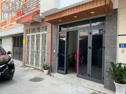 Bán Nhà 3 Tầng Đức Giang – Thiết Kế Hiện Đại, Mặt  Đường Rộng, Giá Tốt 